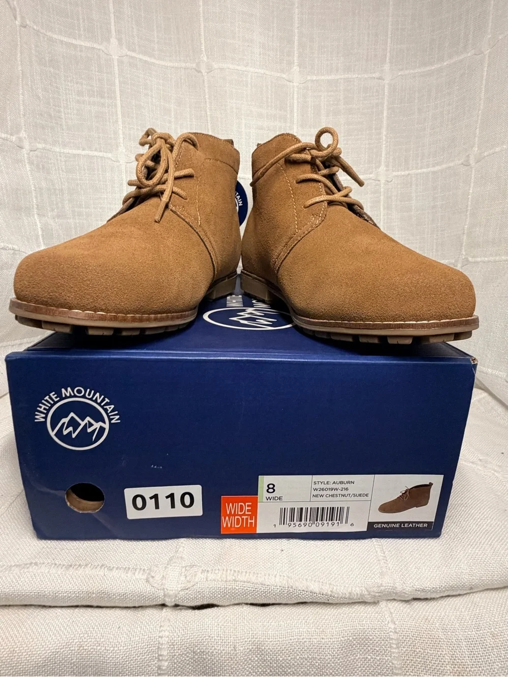 NWT White Mountain Auburn New Chestnut Suede Chukka Boots 8W Wide